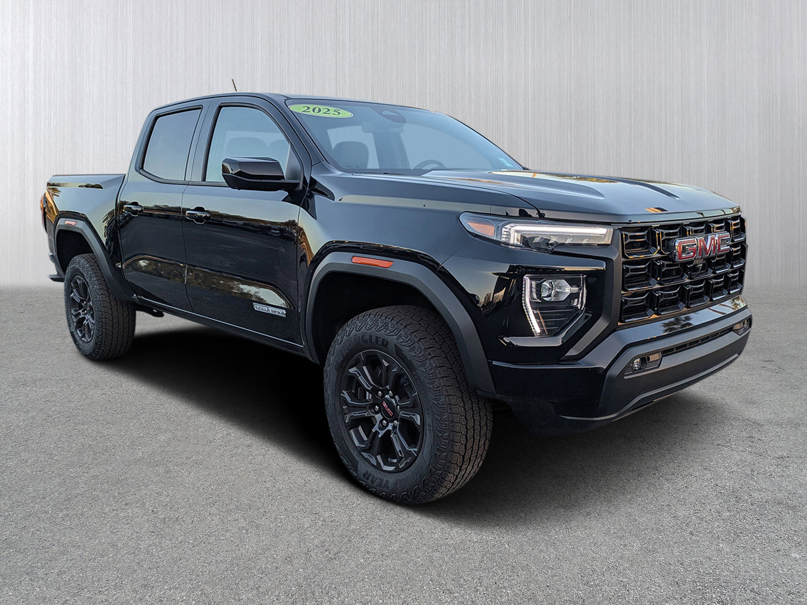 2025 GMC Canyon Elevation's photo