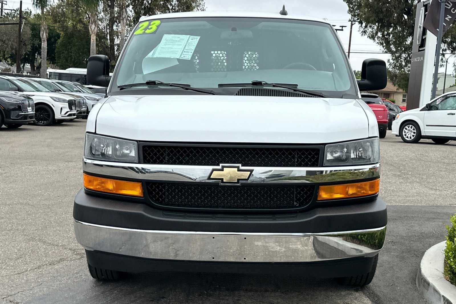 2023 Chevrolet Express 2500 Work Cargo Van photo 8