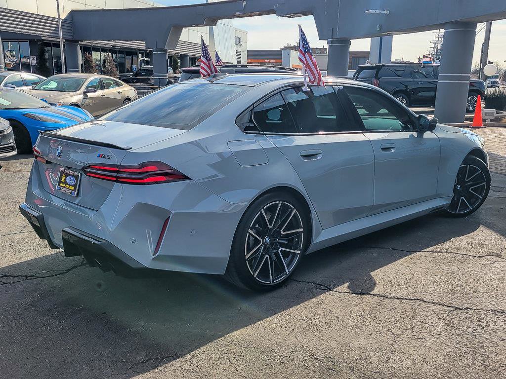 2025 BMW M5 - Image 8