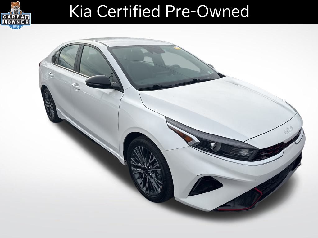 2023 Kia Forte GT-Line photo 2