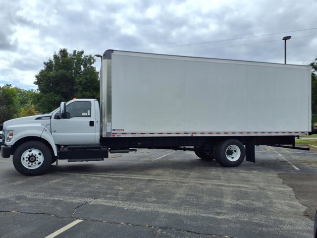 2025 Ford F-650 SuperCab photo 2
