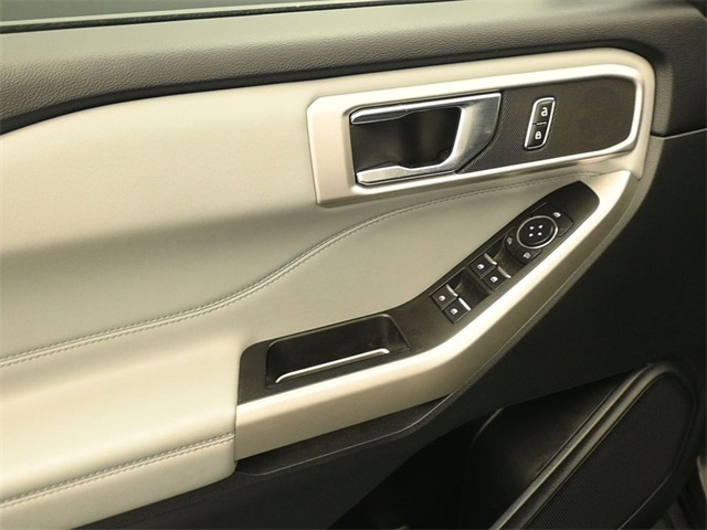 2022 Ford Explorer XLT photo 7
