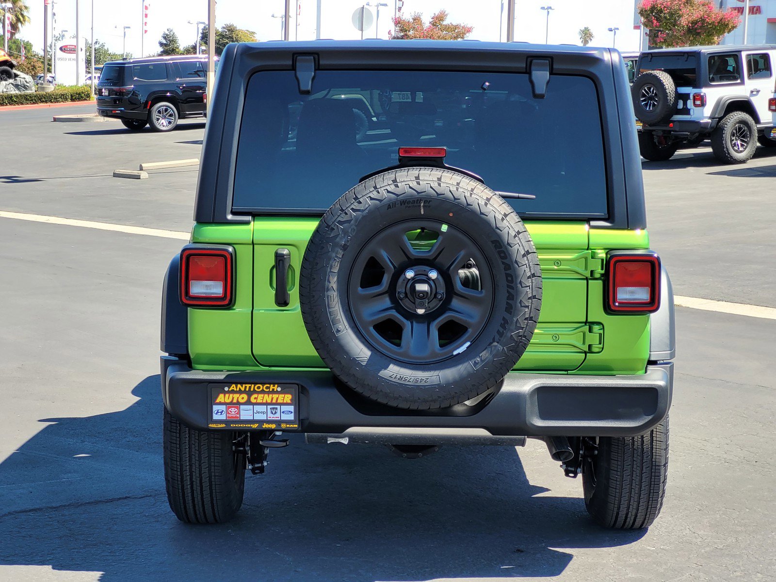 2025 Jeep Wrangler Sport photo 4