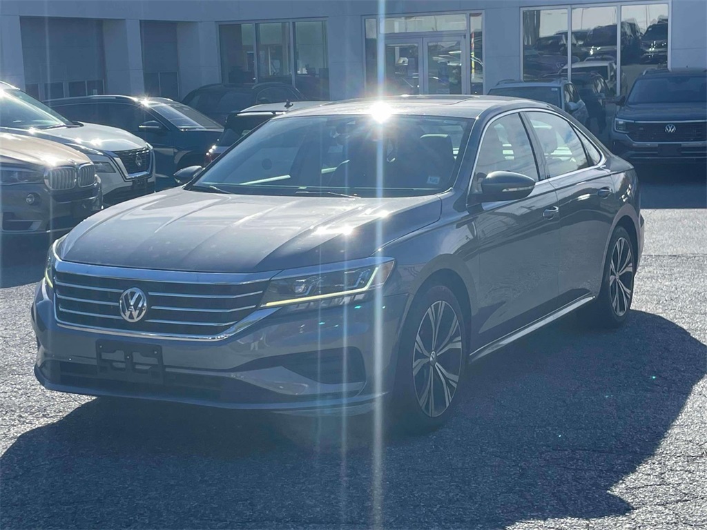 2021 Volkswagen Passat 2.0T SE photo 3