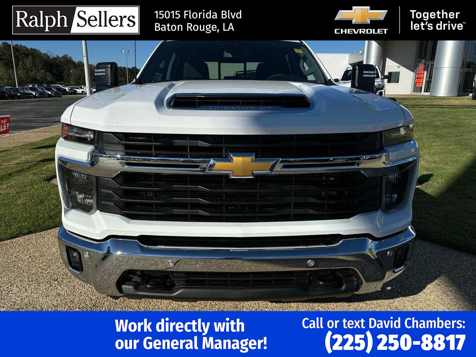 2025 Chevrolet Silverado 2500HD LT photo 2