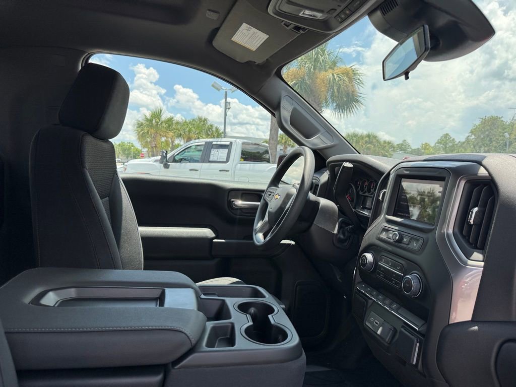 2025 Chevrolet Silverado 1500 photo 12
