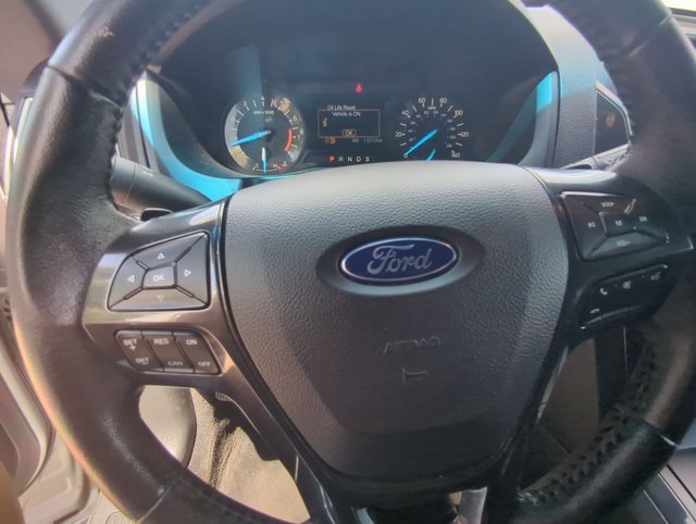 2017 Ford Explorer XLT photo 8