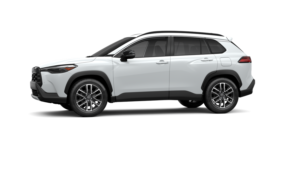 2026 Toyota Corolla Cross XLE photo 33