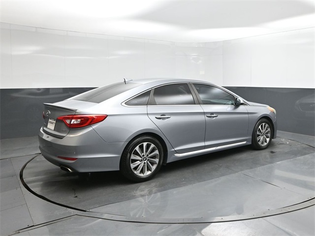 2015 Hyundai Sonata Sport photo 2