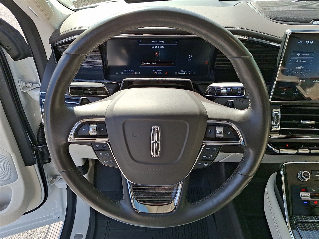 2023 Lincoln Navigator L photo 15