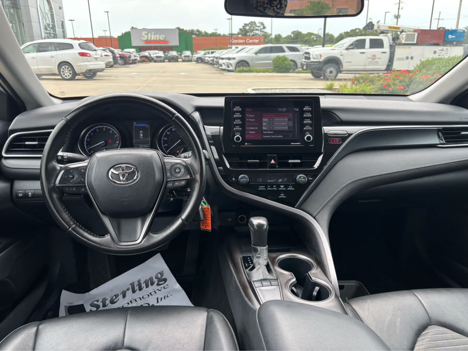 2023 Toyota Camry SE photo 10