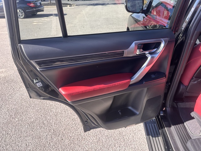 2023 Lexus GX 460 photo 3