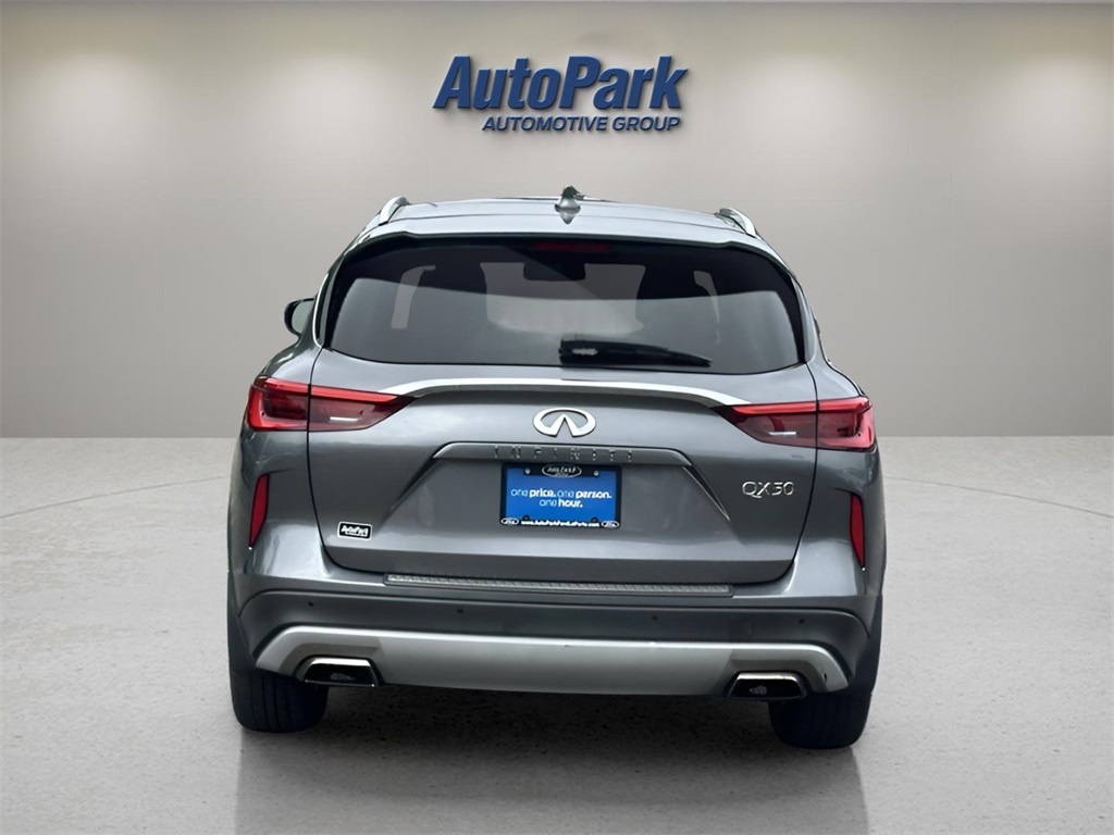 2019 Infiniti QX50 Essential photo 6