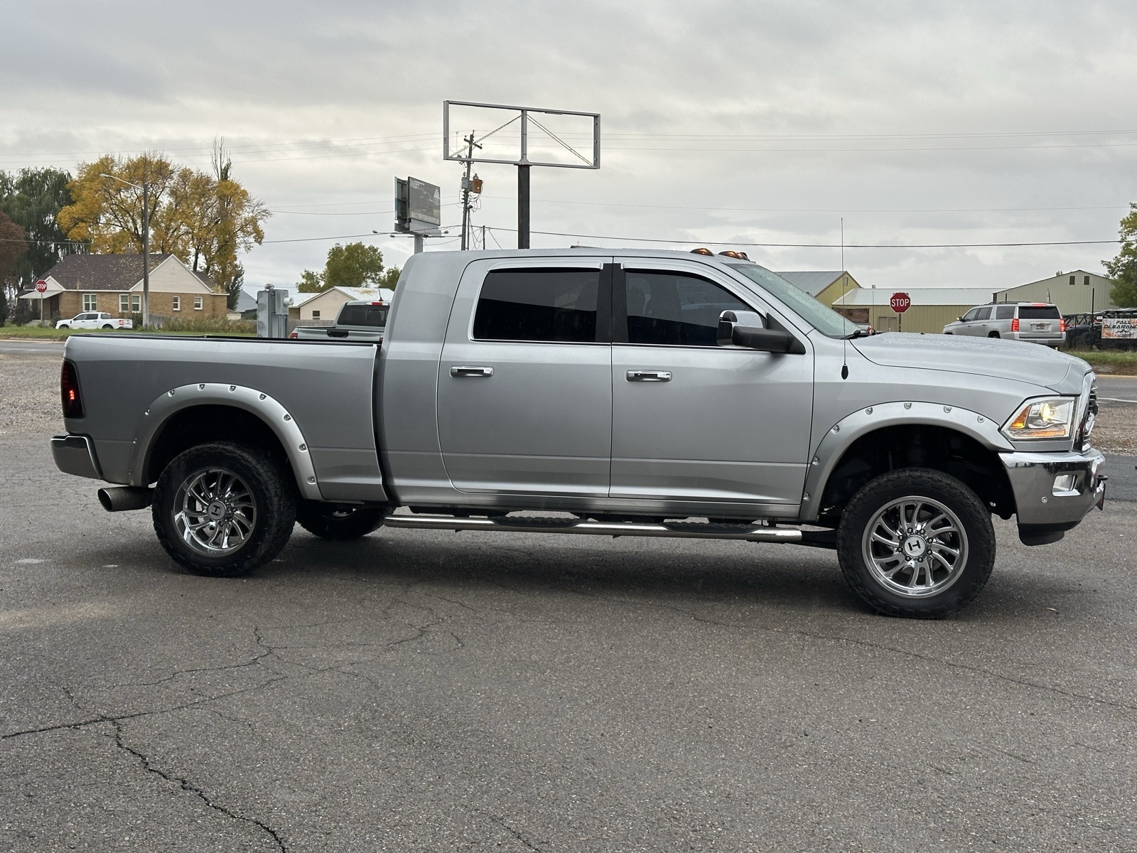 2018 Ram 3500 Laramie Longhorn photo 3