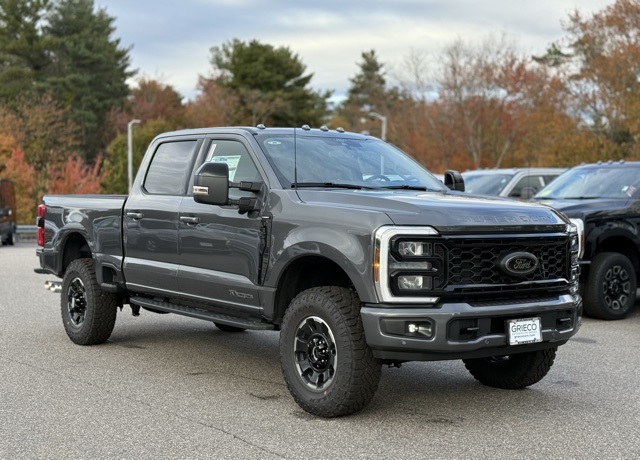 2026 Ford F-350 Super Duty Lariat's photo
