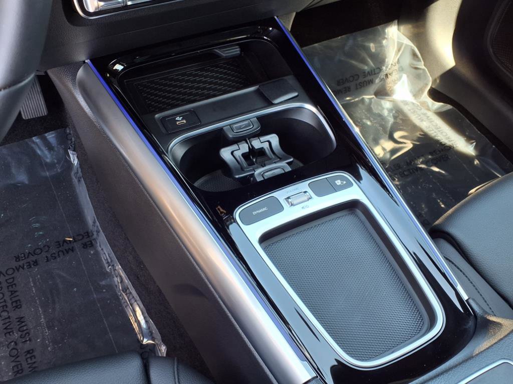 2025 Mercedes Benz GLA 250 photo 4