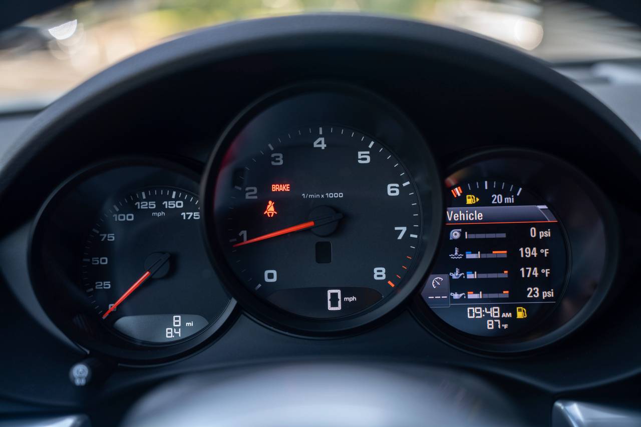 2025 Porsche Cayman photo 17