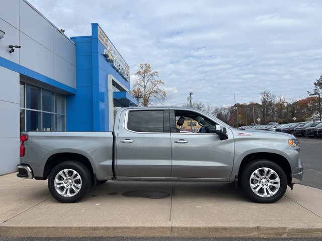 2023 Chevrolet Silverado 1500 LTZ photo 2