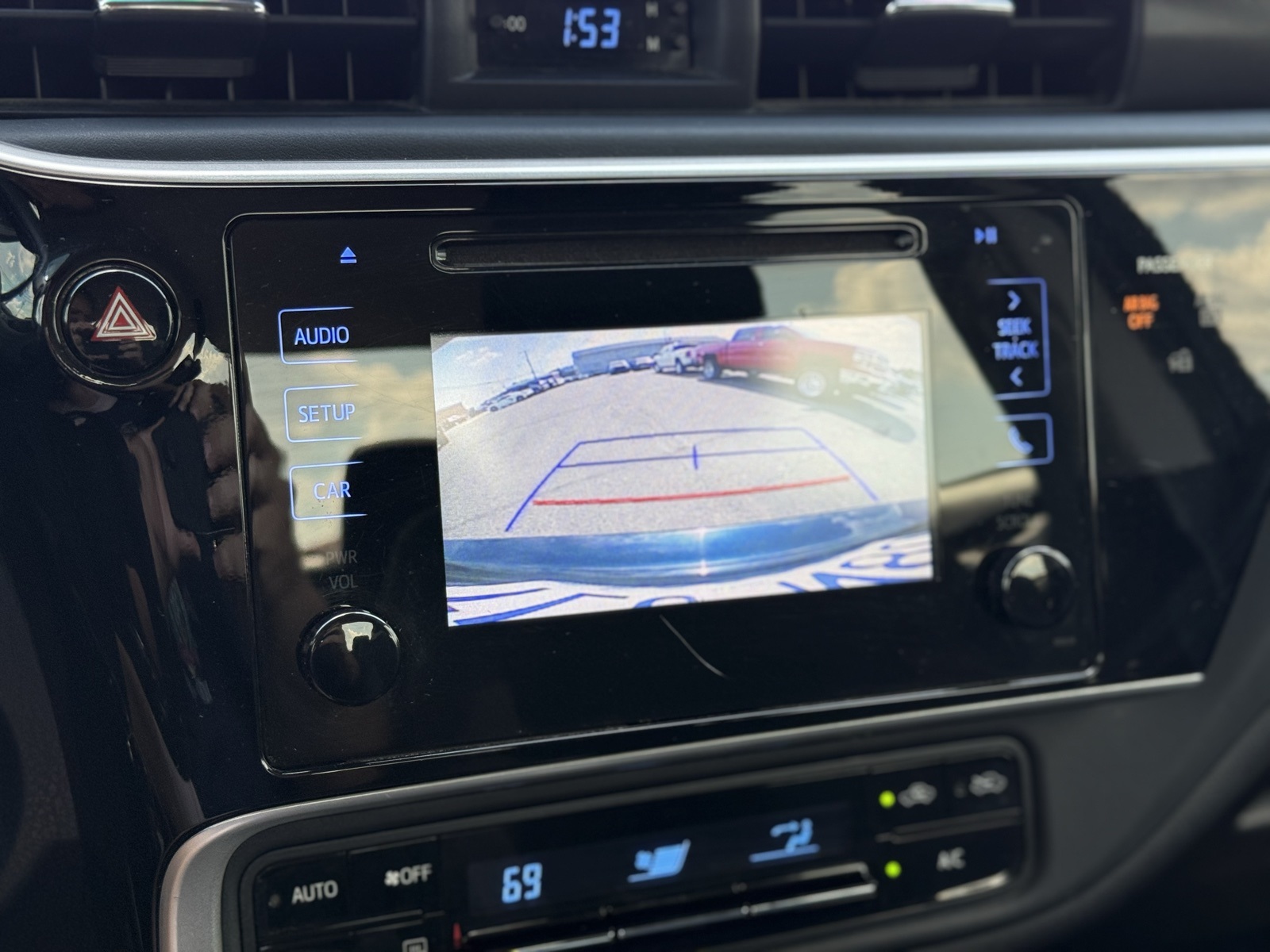 2017 Toyota Corolla LE photo 19