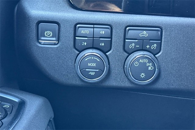2025 Chevrolet Silverado 1500 LT photo 30