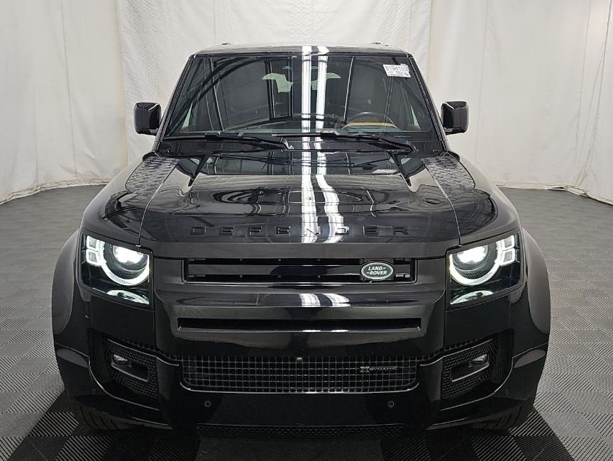 Used 2023 Land Rover Defender X-Dynamic SE with VIN SALE2FEU1P2188419 for sale in Kansas City