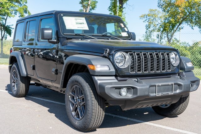 2025 Jeep Wrangler Sport S photo 3