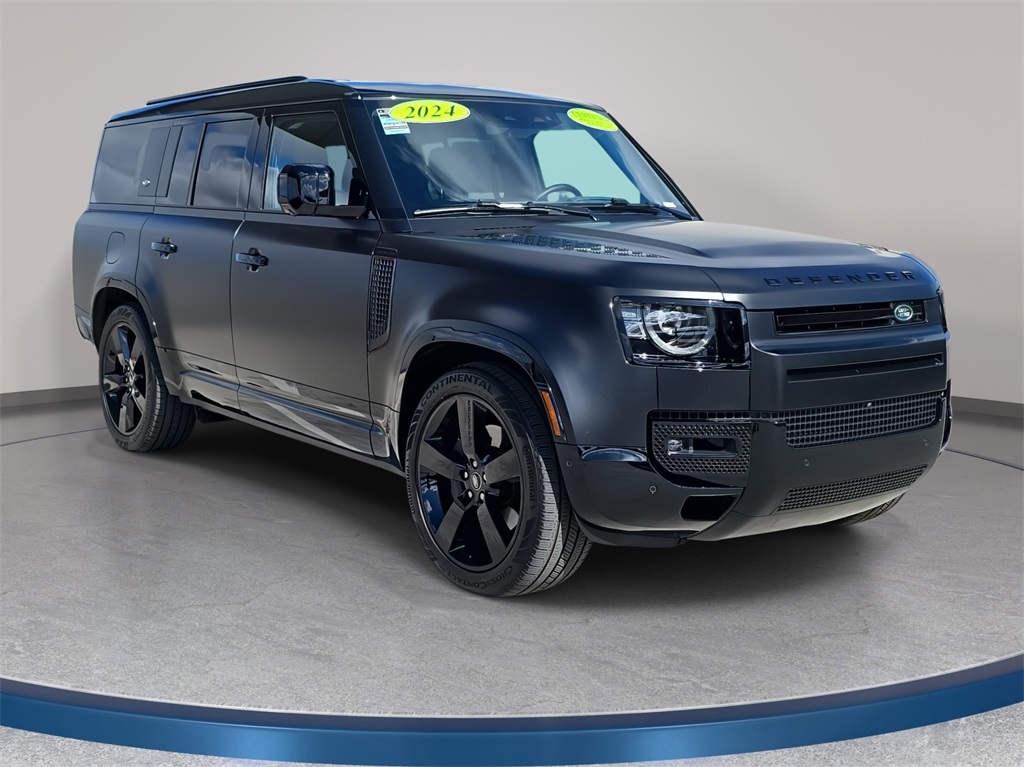 2024 Land Rover Defender 130 X-Dynamic SE photo 3