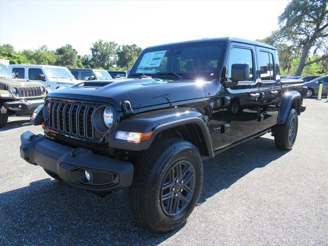 2025 Jeep Gladiator Sport S photo 3