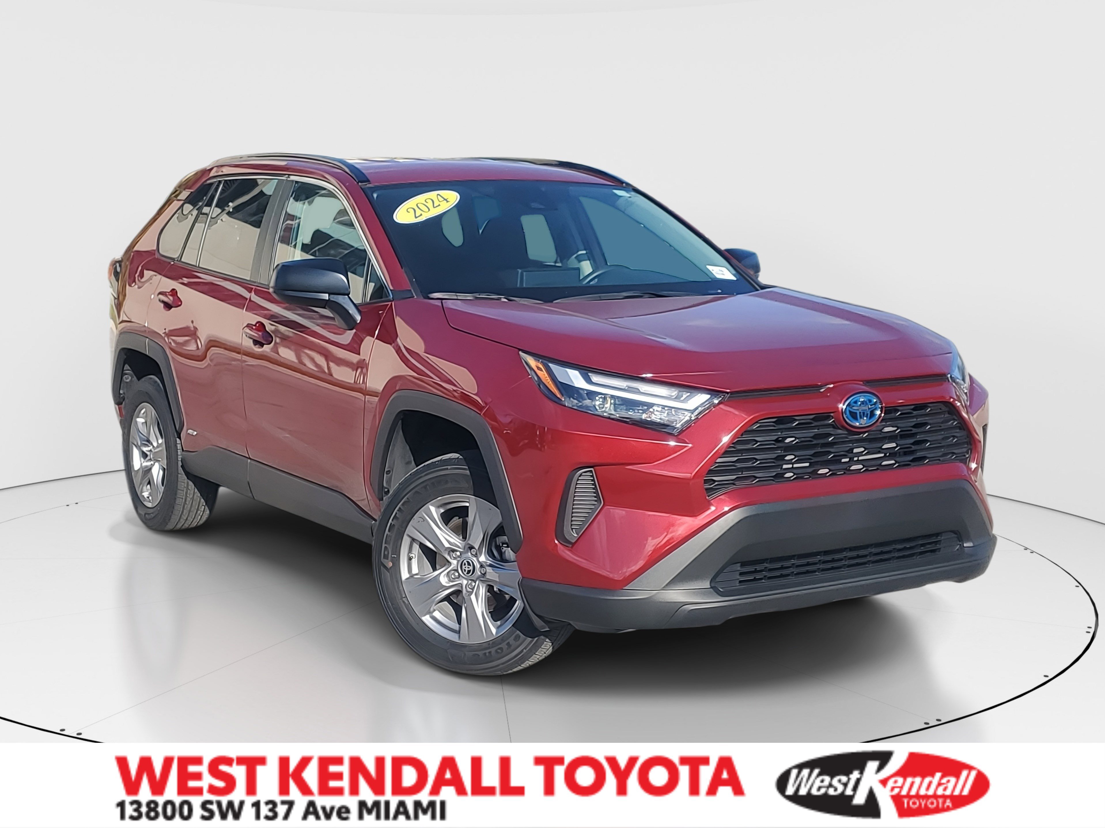 2024 Toyota RAV4 LE's photo