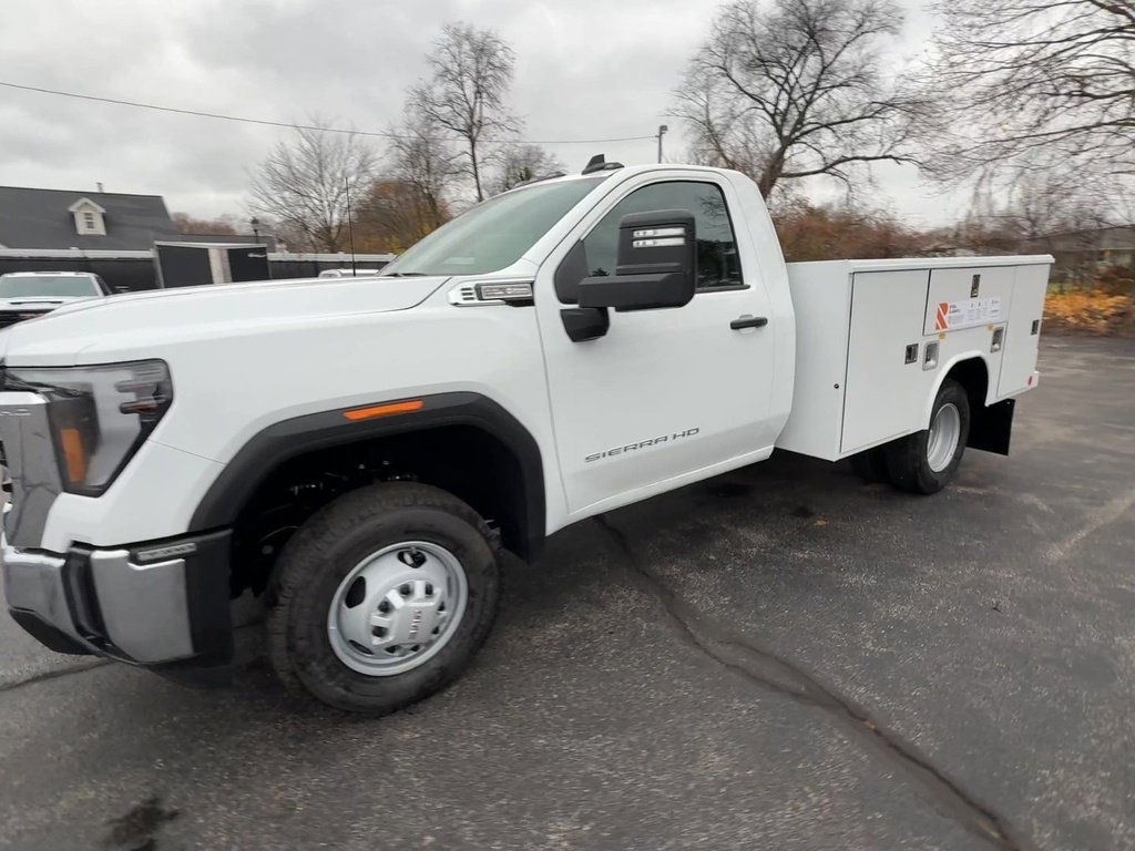 2026 Gmc Sierra 3500 HD Pro photo 4