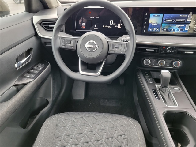 2025 Nissan Kicks SV photo 24