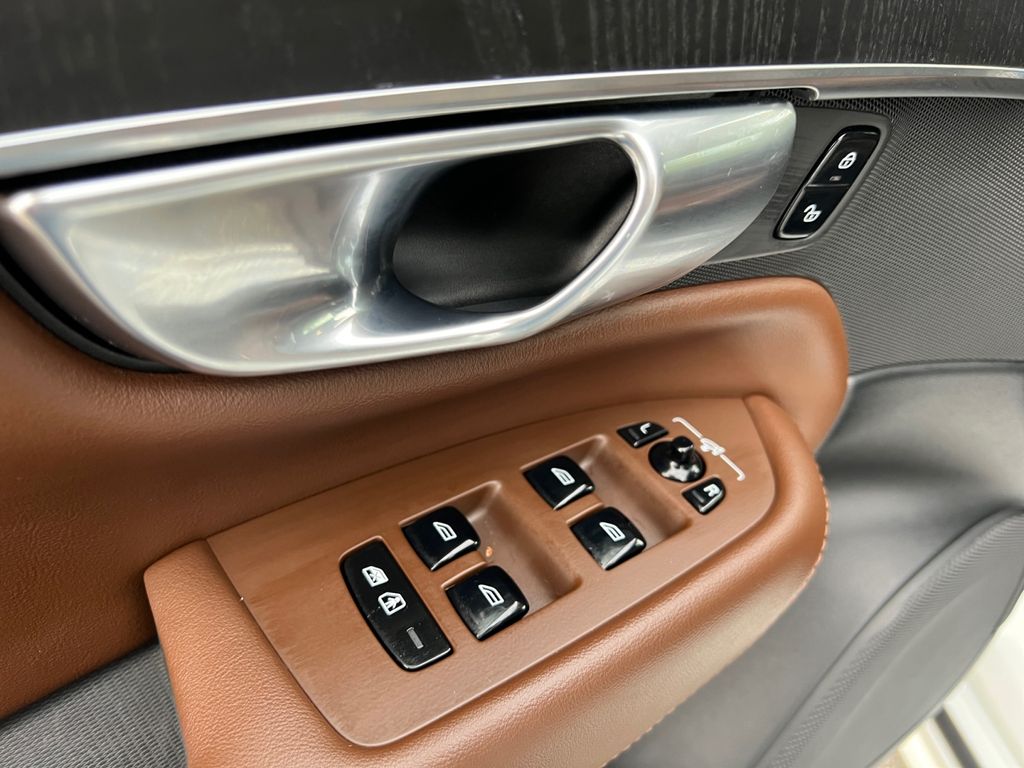 2023 Volvo XC90 Recharge Ultimate AWD photo 11