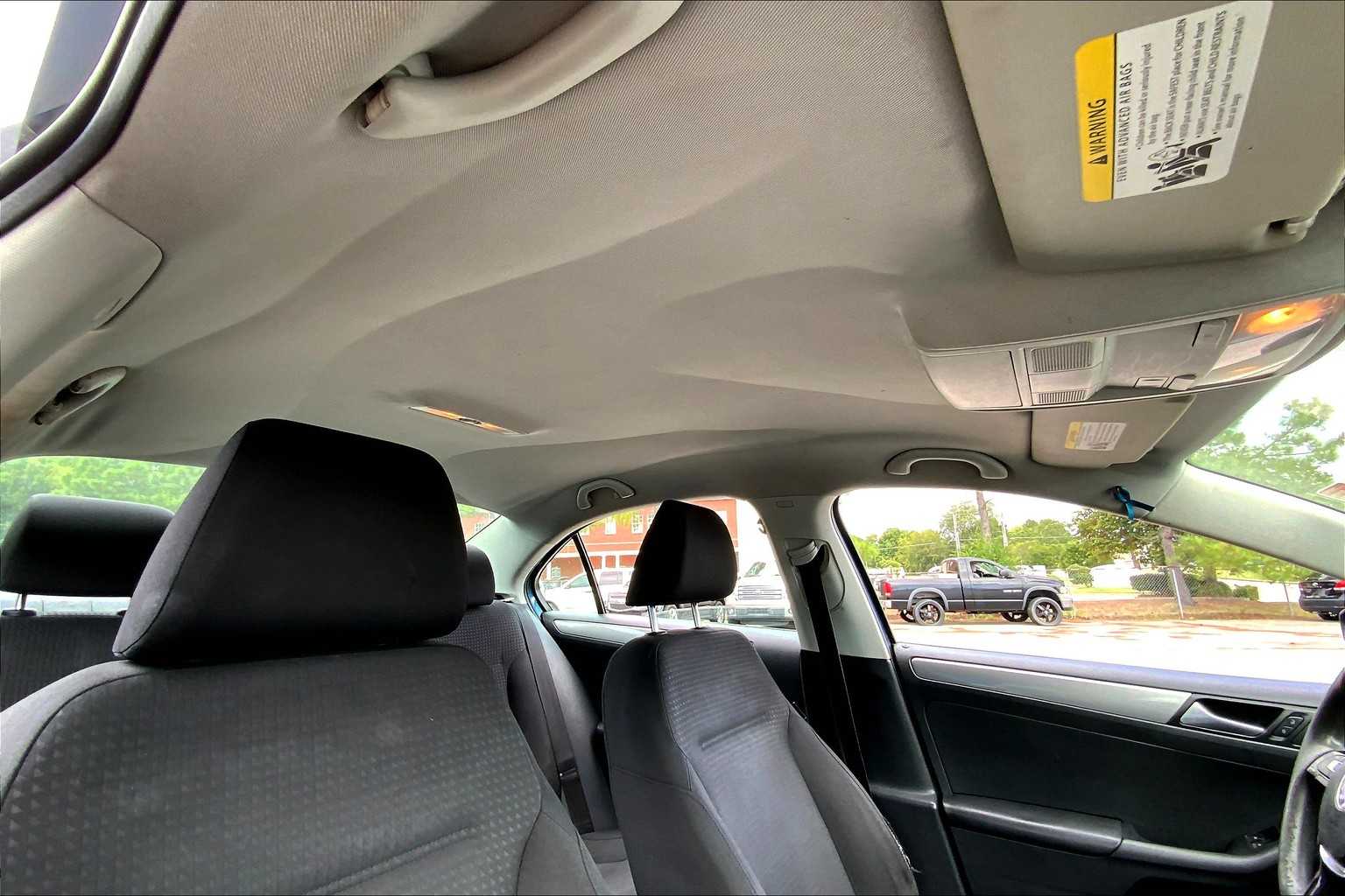 2015 Volkswagen Jetta 1.8T SE photo 12
