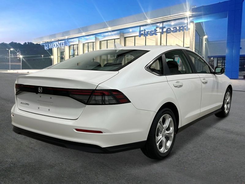 2025 Honda Accord LX photo 4