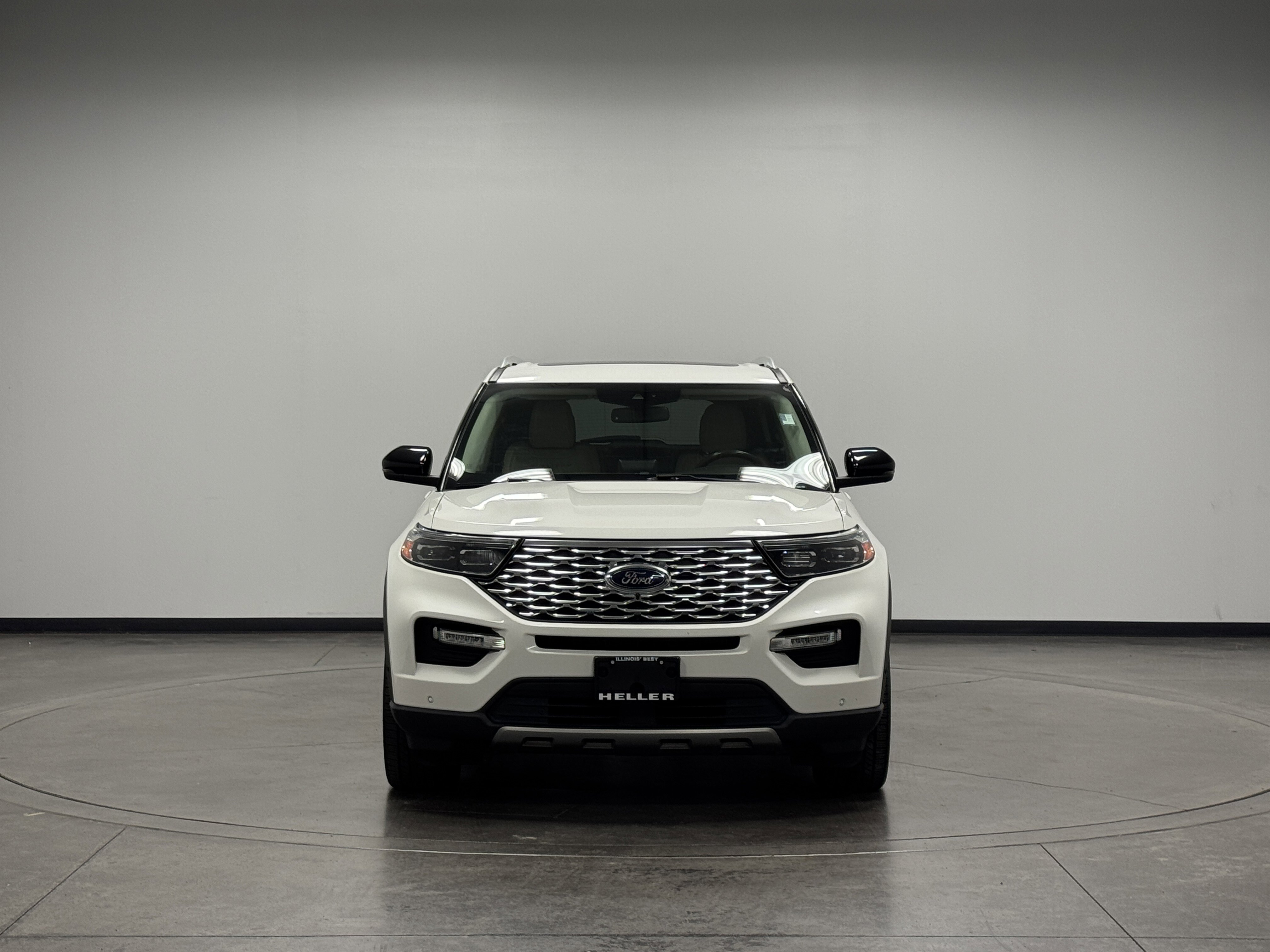2020 Ford Explorer Platinum photo 2