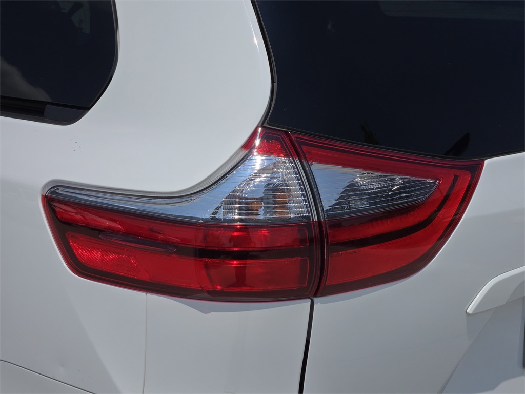 2020 Toyota Sienna LE photo 6