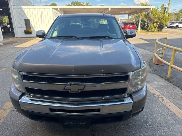 2011 Chevrolet Silverado 1500 LT photo 3