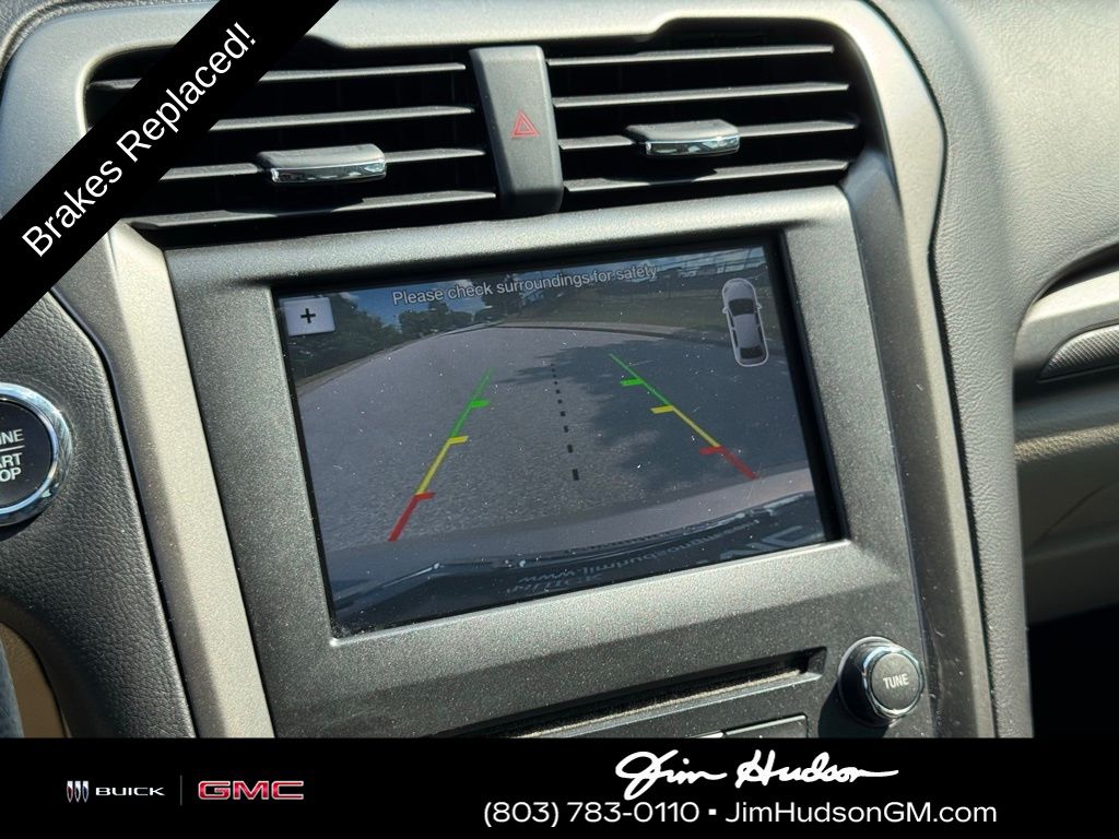 2017 Ford Fusion SE photo 4