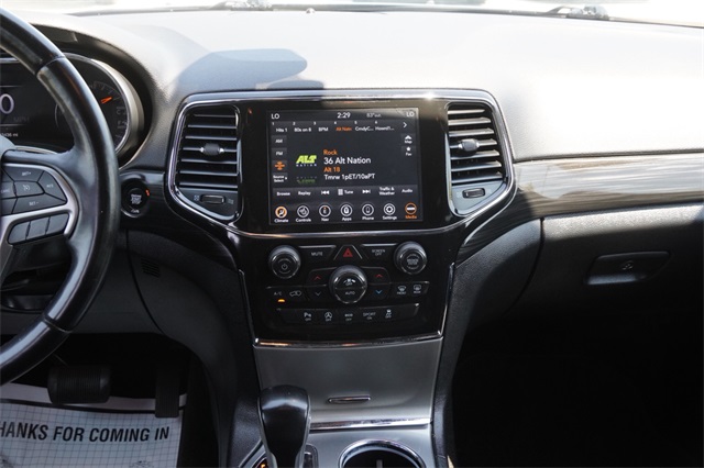 2022 Jeep Cherokee Laredo photo 13
