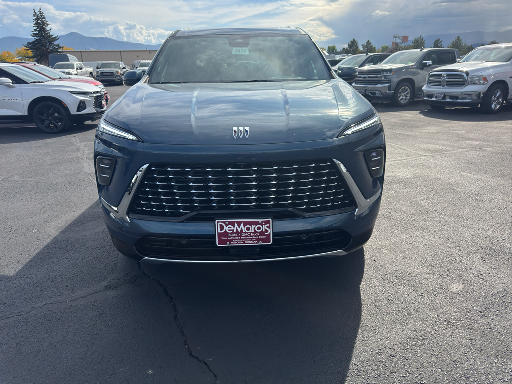 2026 Buick Enclave Avenir photo 2