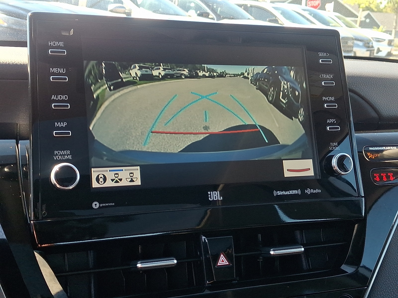 2023 Toyota Camry XLE photo 18