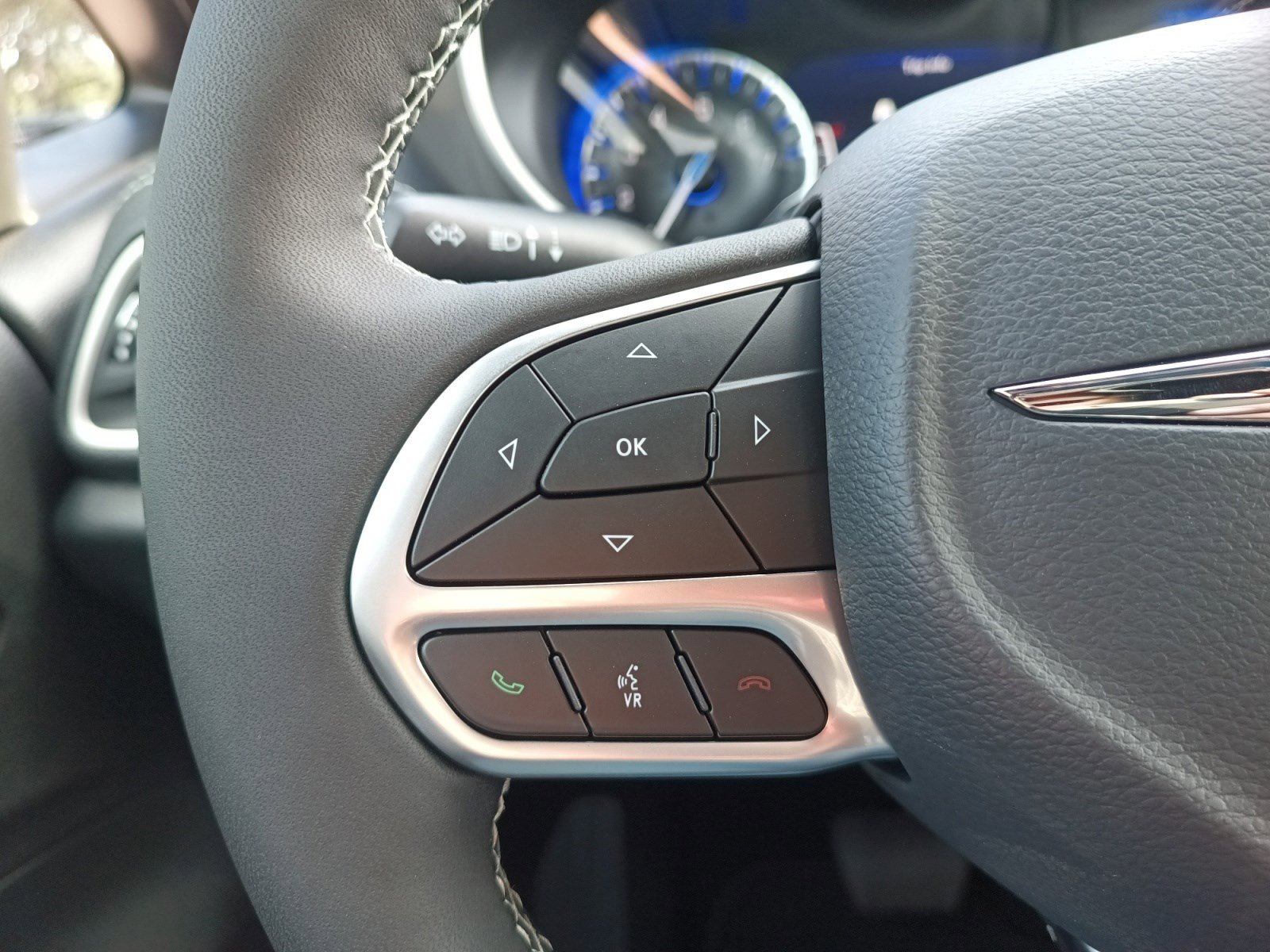 2026 Chrysler Pacifica photo 22