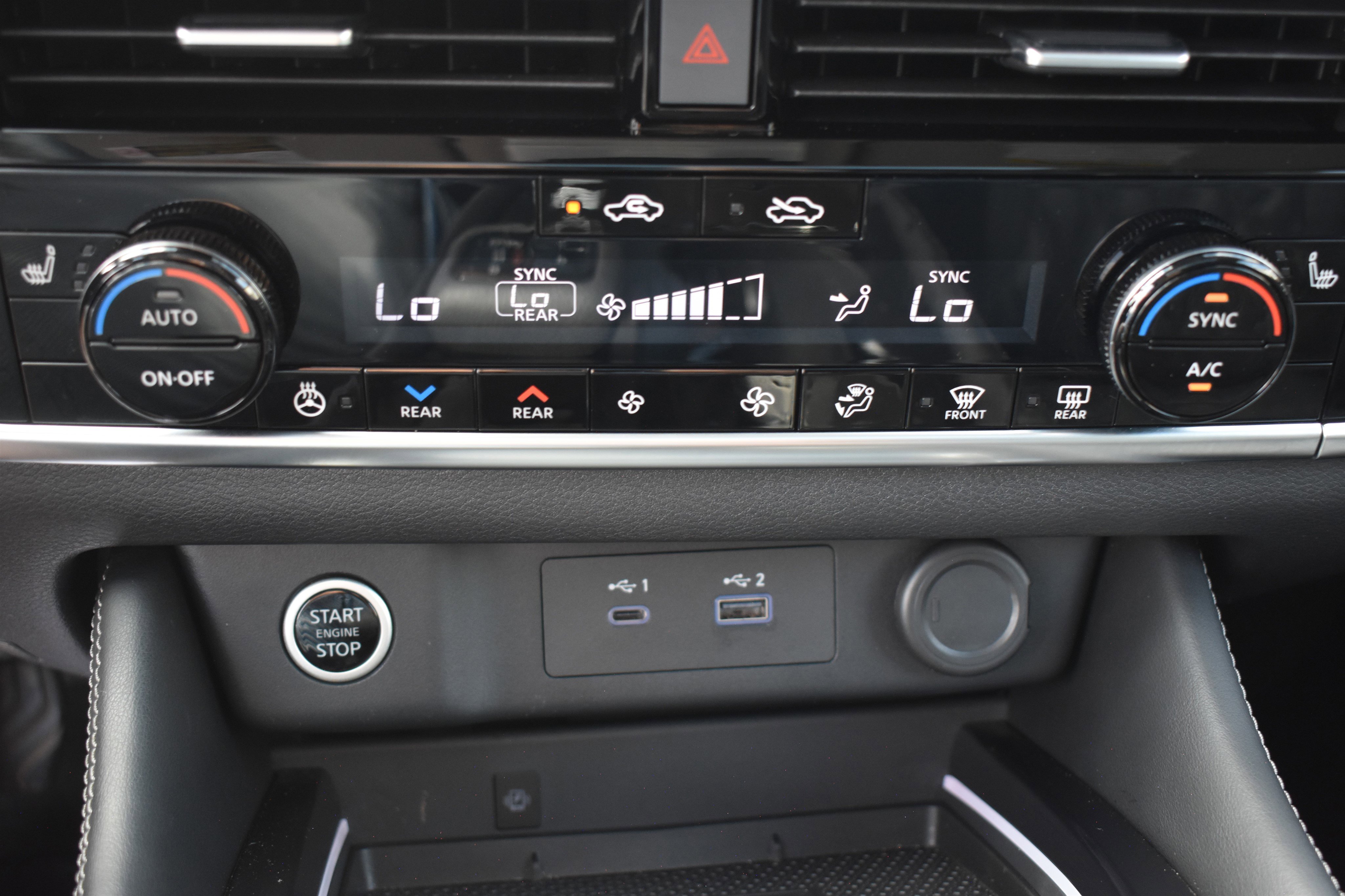 2023 Nissan Rogue Platinum photo 17