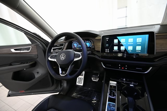 2025 Volkswagen Atlas SEL Premium R-Line photo 21