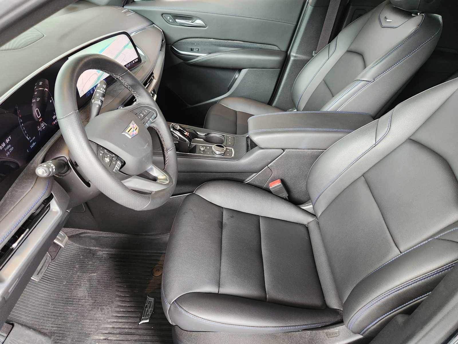 2025 Cadillac XT4 Sport photo 8
