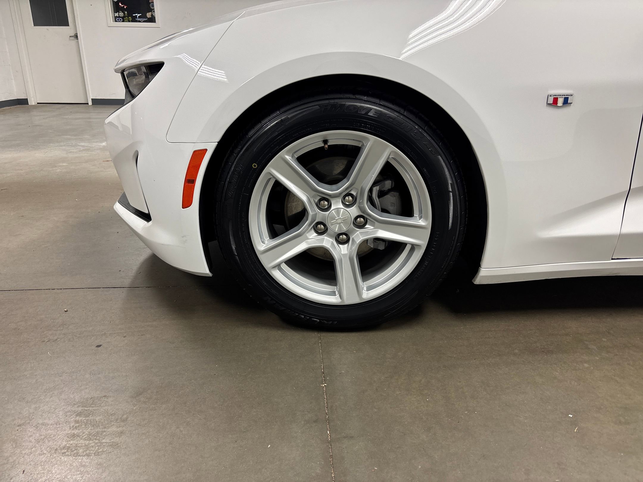 2023 Chevrolet Camaro 1LT photo 10