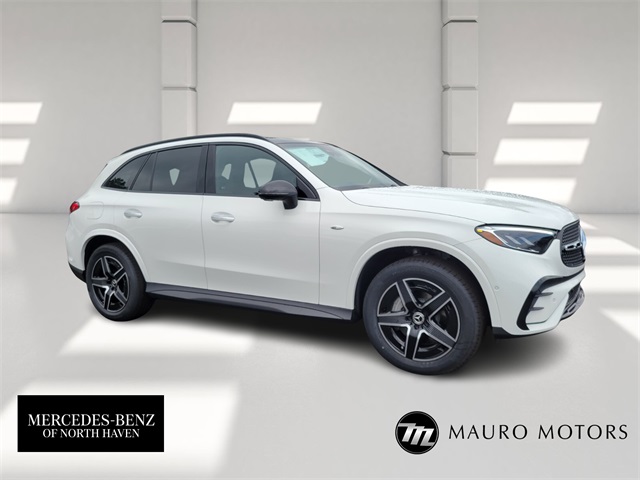 2025 Mercedes-Benz GLC Base's photo