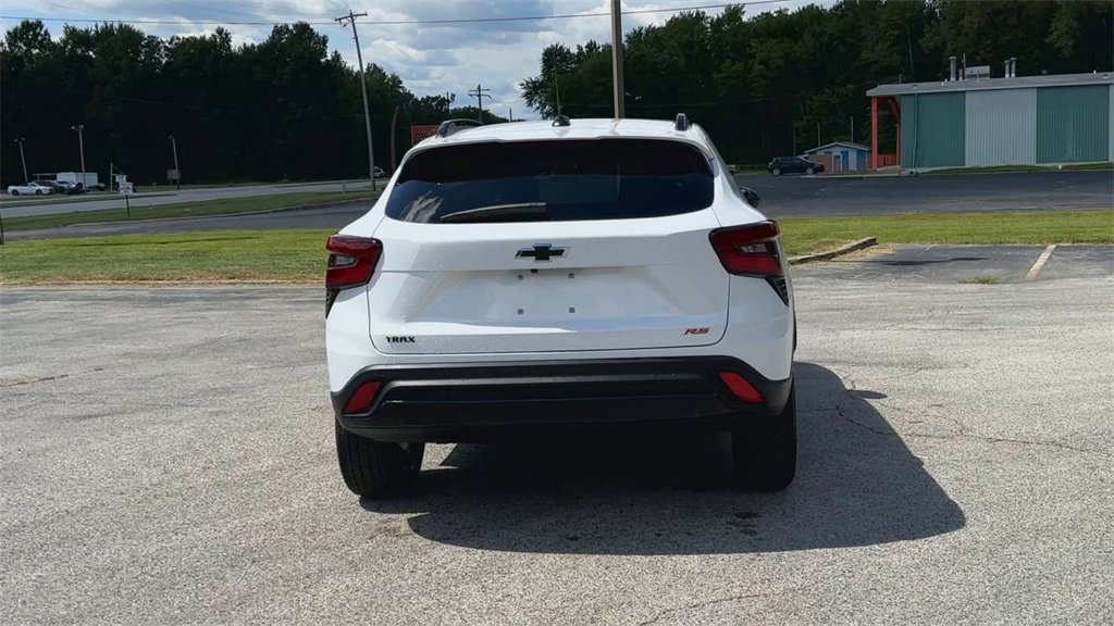 2025 Chevrolet Trax photo 8