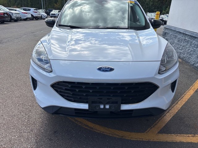 2022 Ford Escape SE photo 2