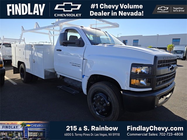 2024 Chevrolet Silverado 4500 Medium Duty Chassis Cab Work Truck's photo